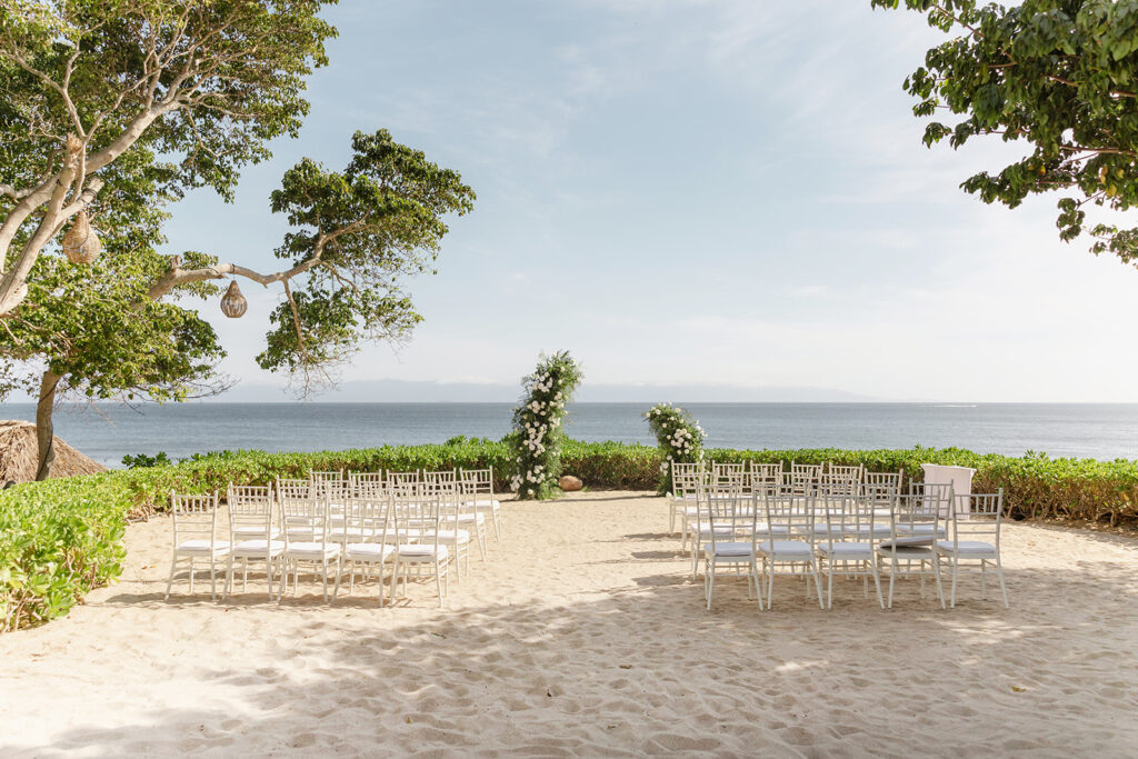 ceremony photos at outdoor venue