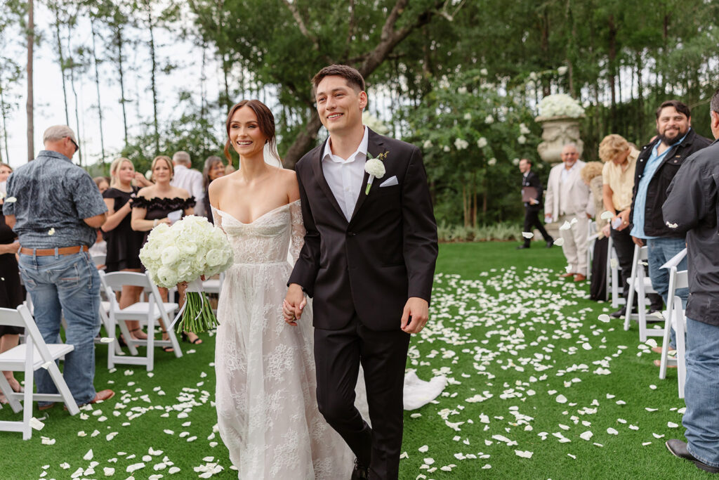 couple taking wedding photos in houston