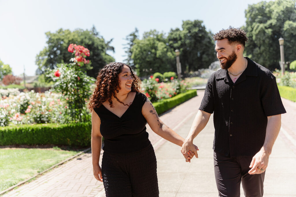 couples photoshoot in portland
