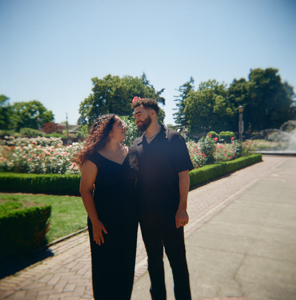 couples photoshoot in portland
