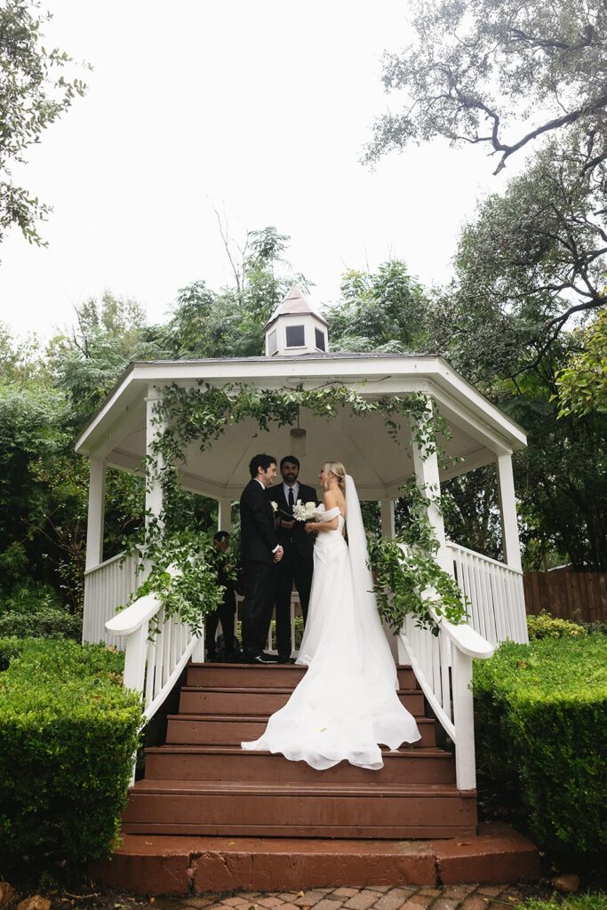 A cozy and romantic wedding day in the rain, captured in a candid and documentary style in Houston, Texas.
