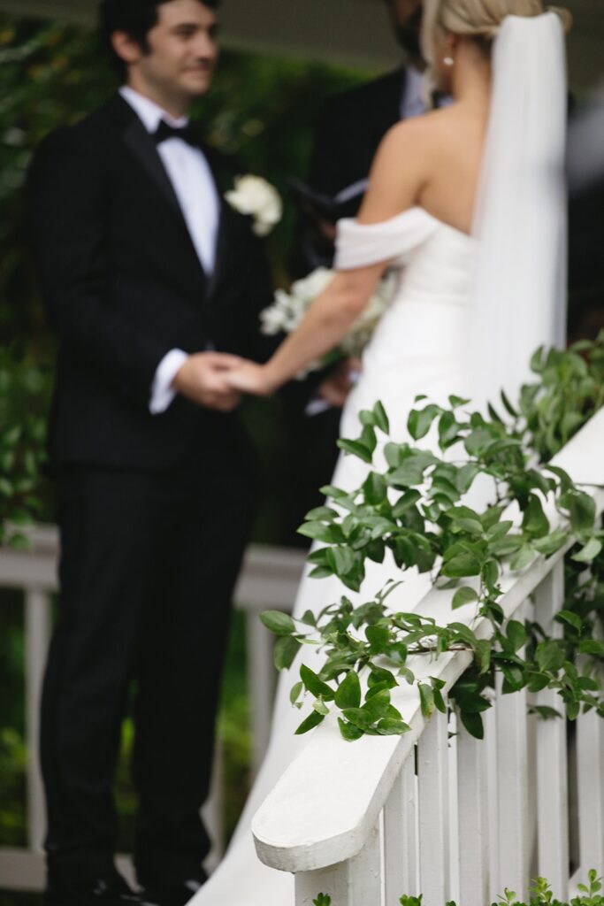 A heartfelt rainy wedding in Houston, Texas, with natural and storytelling-style photos.
