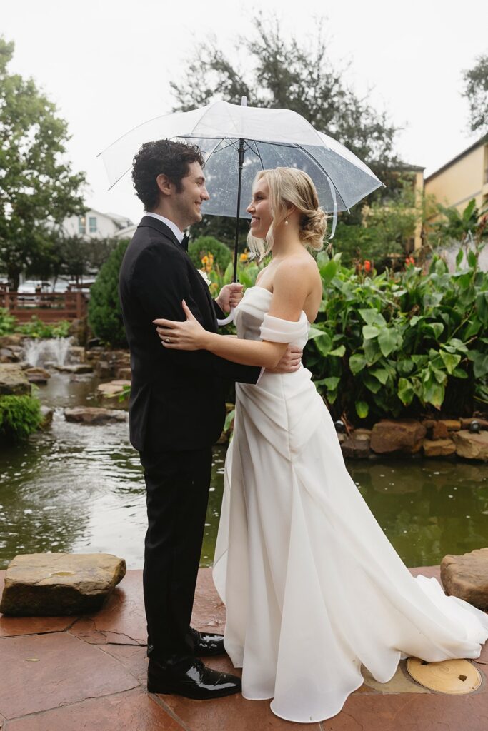 A cozy and romantic wedding day in the rain, captured in a candid and documentary style in Houston, Texas.
