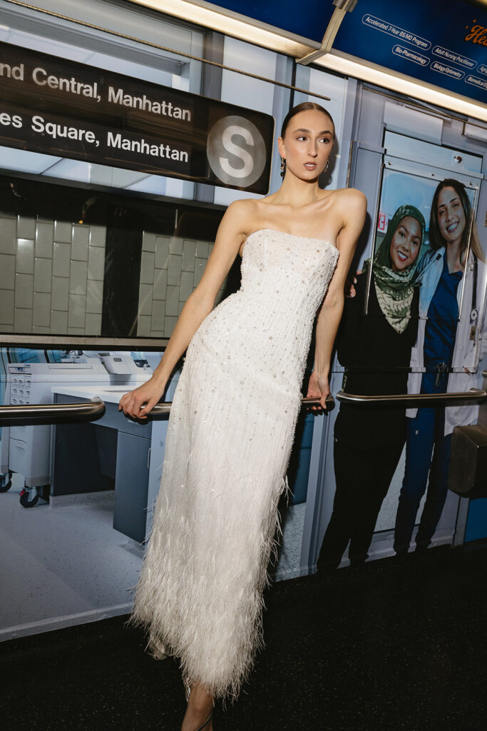 Timeless bridal photo in Manhattan with city details in the background
