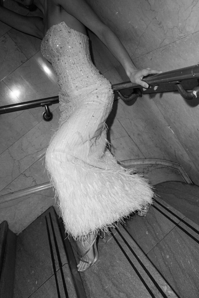 Timeless bridal photo in Manhattan with city details in the background
